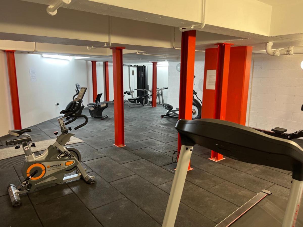 Luxe Apartments - Heart Of Peterborough - Free Parking-Gym-Cinema Екстер'єр фото